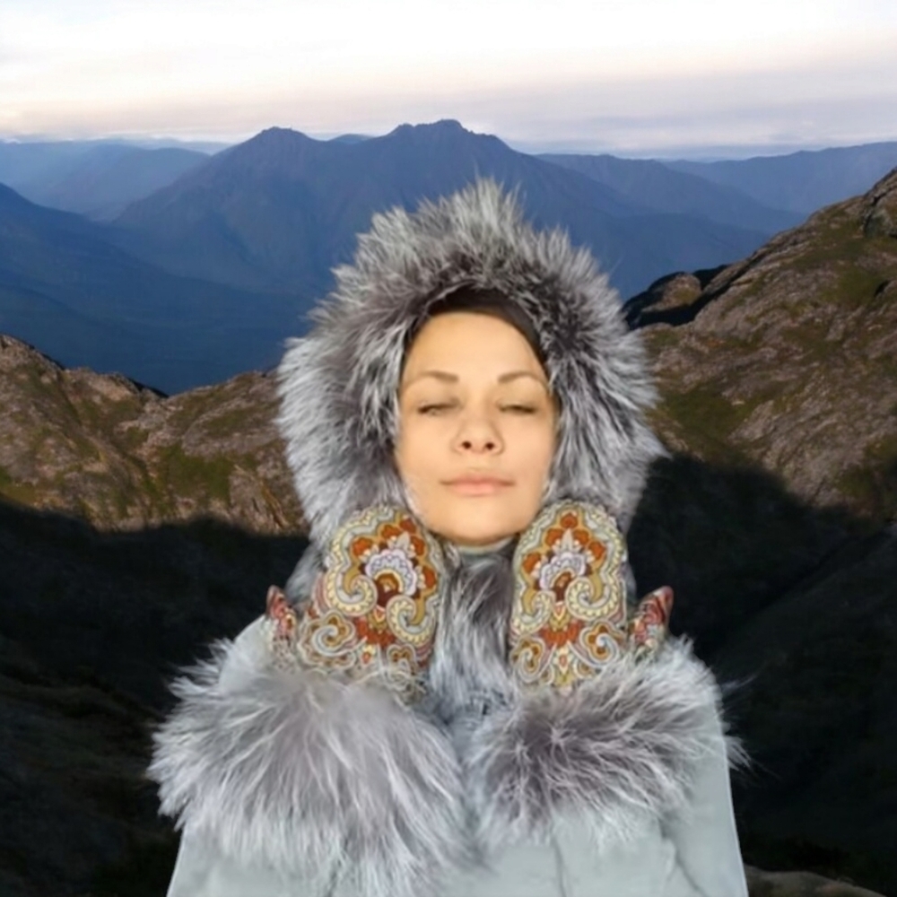 Russian Made Hood Paisley Fabric Silver Fox Fur Matching Mittens And Face Mask